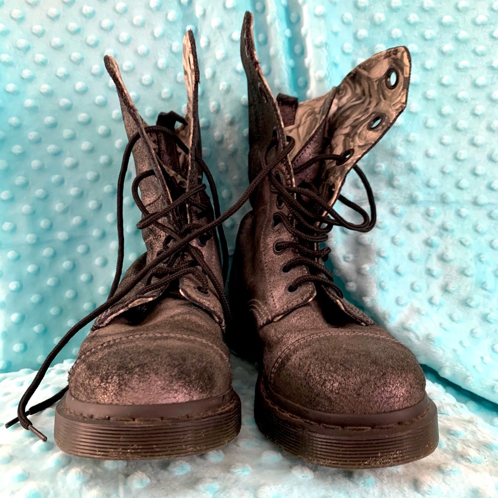 Aimilie Dr. Martens 🤍 Pewter